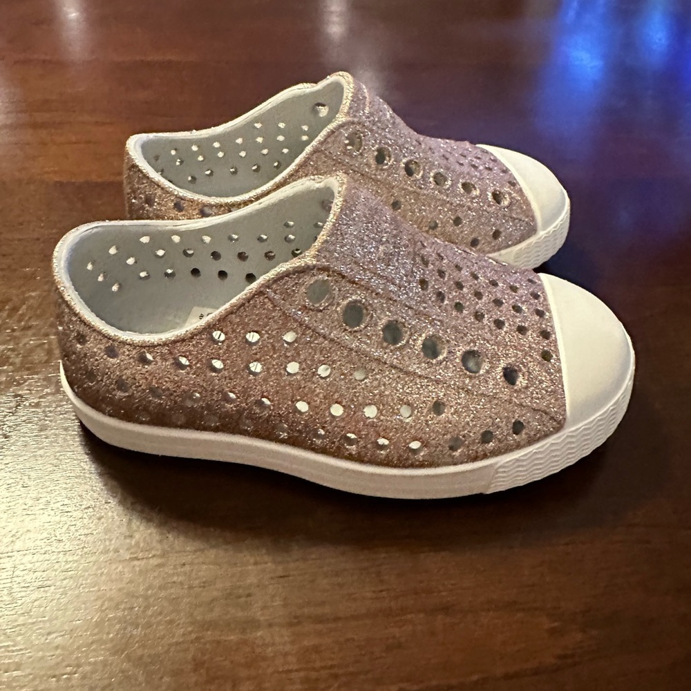 Native Jefferson glitter slip ons